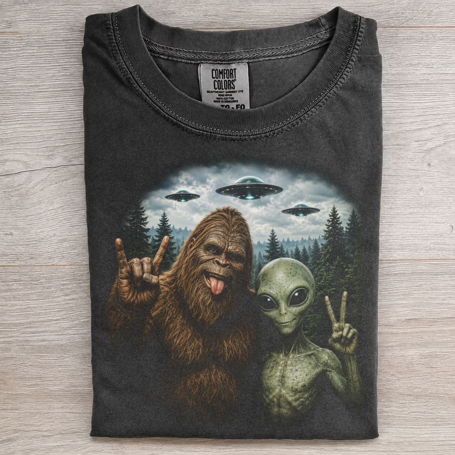 Bigfoot Alien Besties Graphic Tee