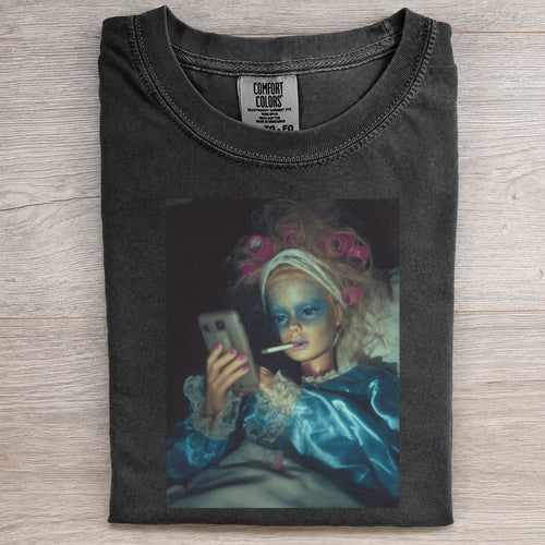 Doll Late Night Scroll